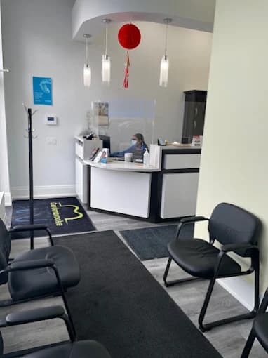 Reception and waiting area at Gardenbrooke Dental