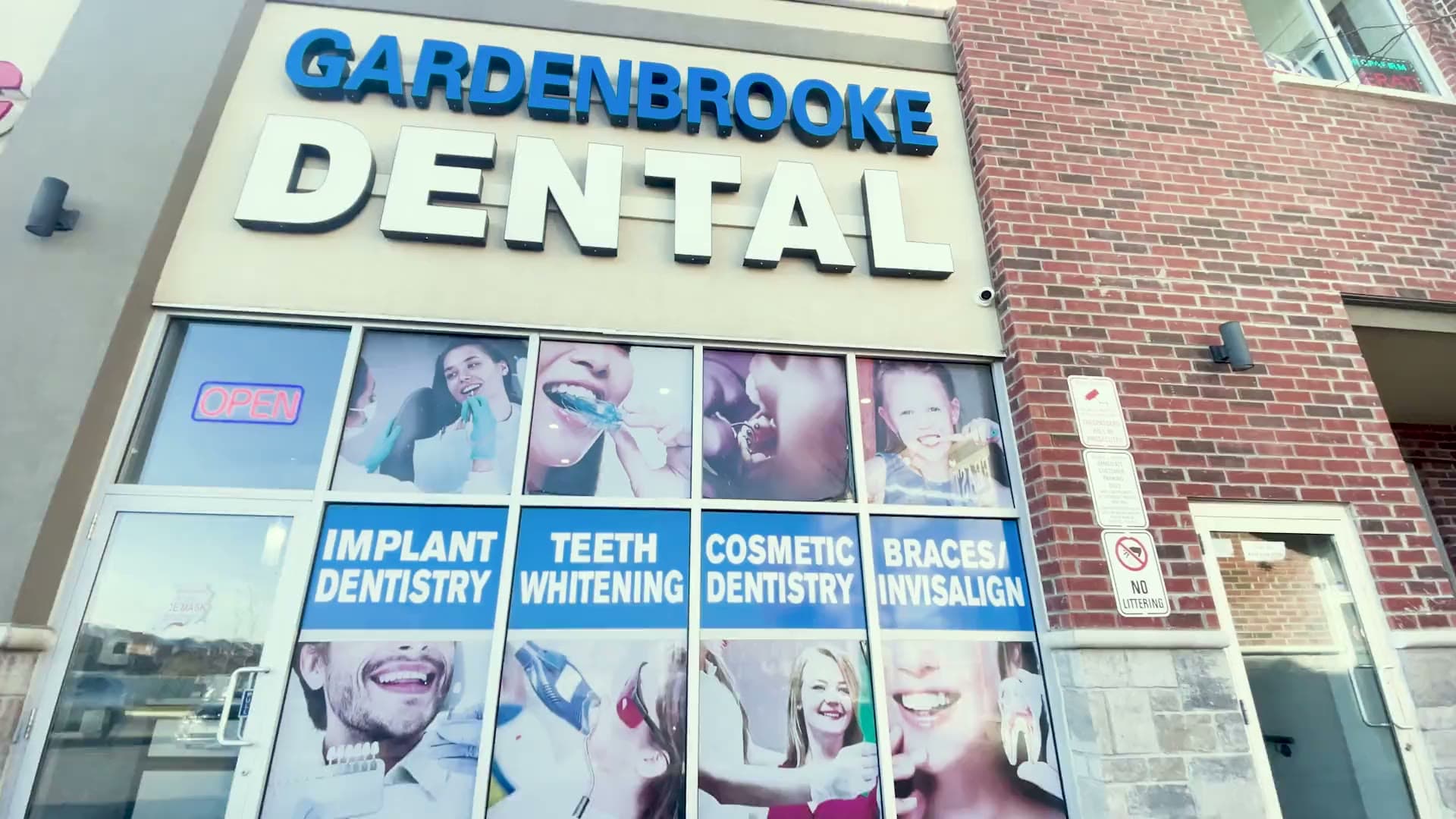 Waiting area at Gardenbrooke Dental in Northeast Brampton